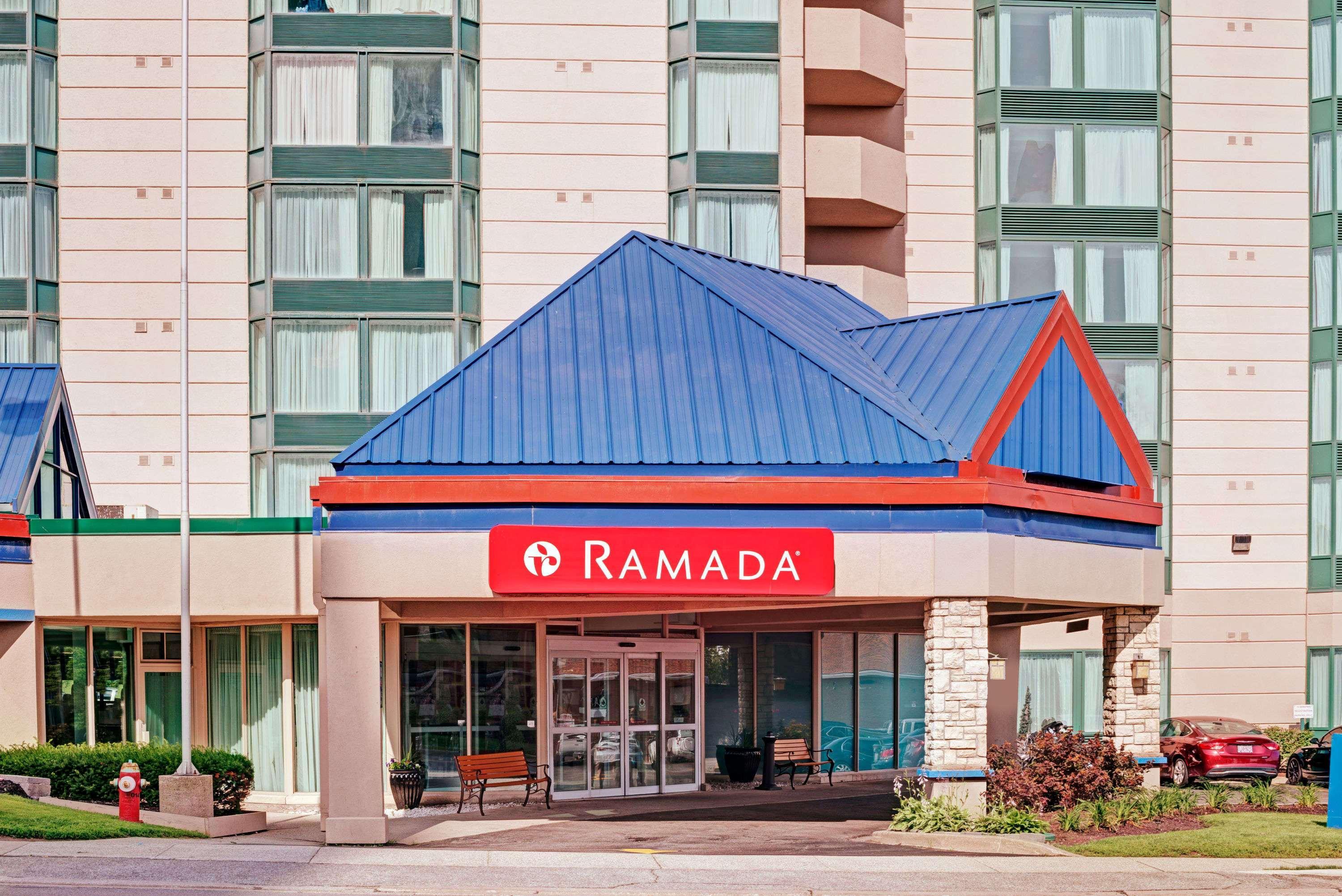 Ramada By Wyndham Niagara Falls/Fallsview Ngoại thất bức ảnh